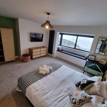 Salt & Surf-Sea Views In Saltburn Apartment Bagian luar foto