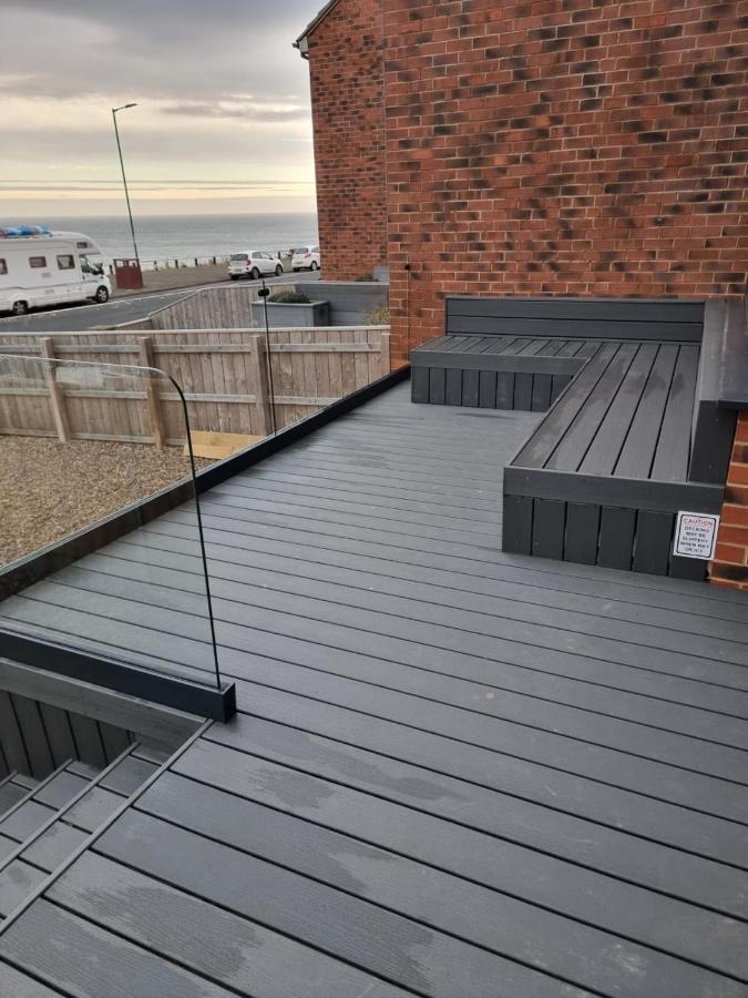 Salt & Surf-Sea Views In Saltburn Apartment Bagian luar foto