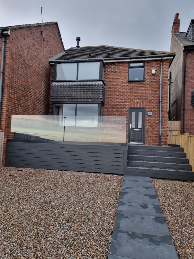Salt & Surf-Sea Views In Saltburn Apartment Bagian luar foto